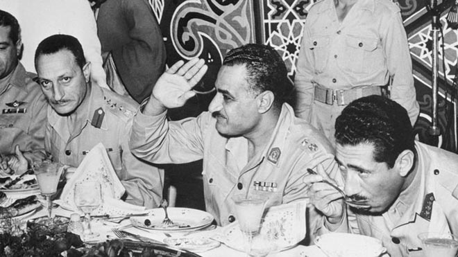 عبد الناصر عقب الإطاحة بنجيب عام 1954 
